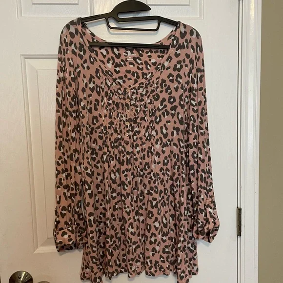 EUC 1X Kim Rogers Pink Animal Print Shirt - Picture 1 of 5